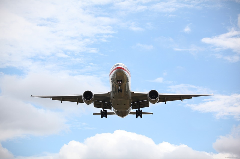 Illustration for article titled Cómo aumentar las posibilidades de sobrevivir a un avión que está cayendo, según un experto piloto
